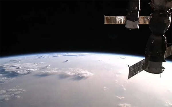 ISS Live Now: View Earth Live screenshot